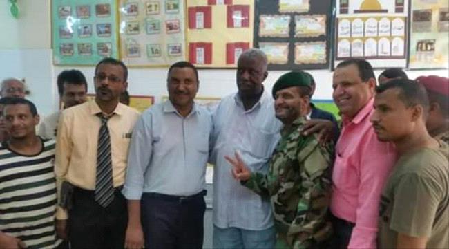 مدير #أمن_عـدن يشارك افتتاح المعرض المدرسي بمدرسة “الفتح” في التواهي