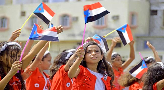 مجموعة الأزمات الدولية: الجنوبيون سوف يستعيدون استقلالهم بسلام أو سيحققونه بالقوة وعدن أكثر المدن أمناً 