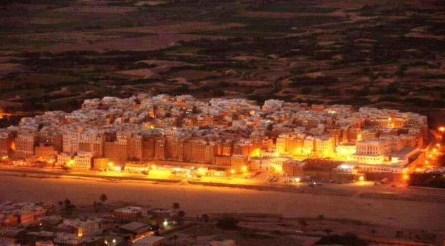 مسلحون مجهولون يطلقون النار على منزل مواطن في مدينة شبام 