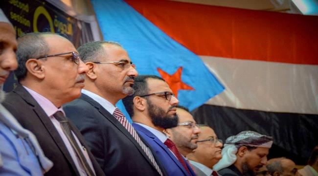 نجاح الانتقالي الجنوبي يدفع حكومة هادي نحو الانتحار!