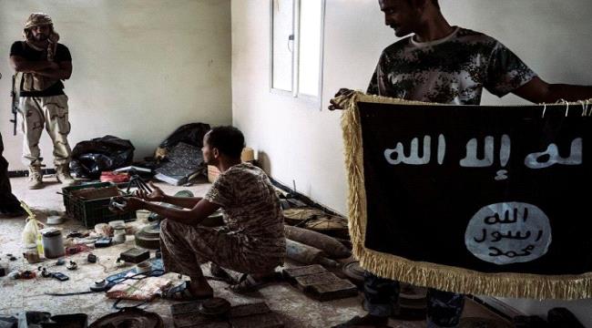 صحيفة امريكية:التنافس بين القاعدة و#داعـش في #اليـمن تحول إلى نزاع دموي شامل