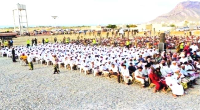 الإمارات تنظم أعراساً جماعية في 11 محافظة يمنية
