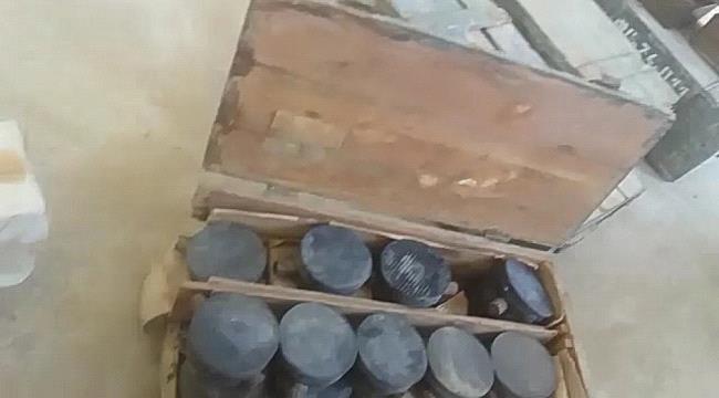 حزام ابين يعثر على مقذوفات و عبوات ناسفة في اكبر مخابىء تنظيم القاعدة 