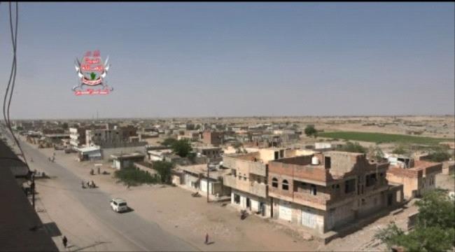 قصف عنيف من مليشيا #الحـوثي لمنازل المواطنين بحيس