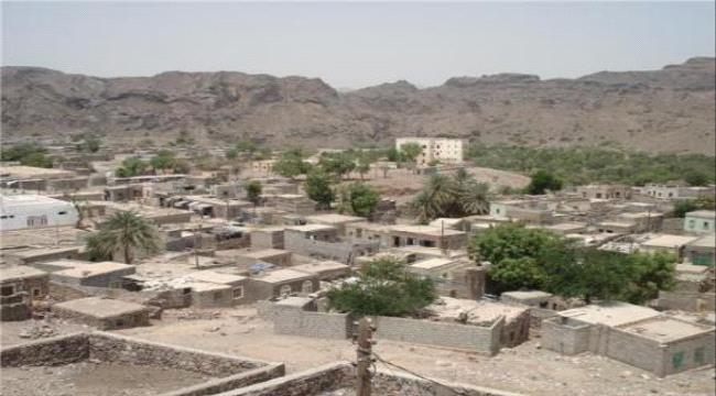 قناص حوثي يقتل مزارعا أعزلا من أبناء المسيمير على الحدود مع ماوية