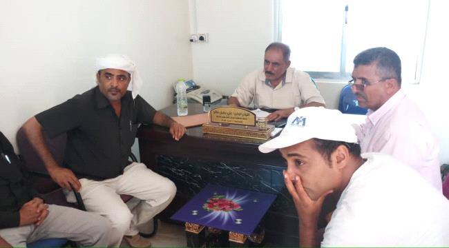 محافظ #الضـالع يلتقي مسؤول  الاصحاح البيئي بالهيئة الطبية الدولية Imc 