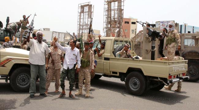 قيادي بالانتقالي:لن نقبل بوجود عسكري للقوات الاخوانية في الجنوب ..وهناك ترتيبات إقليمية ودولية للمناطق الاخرى