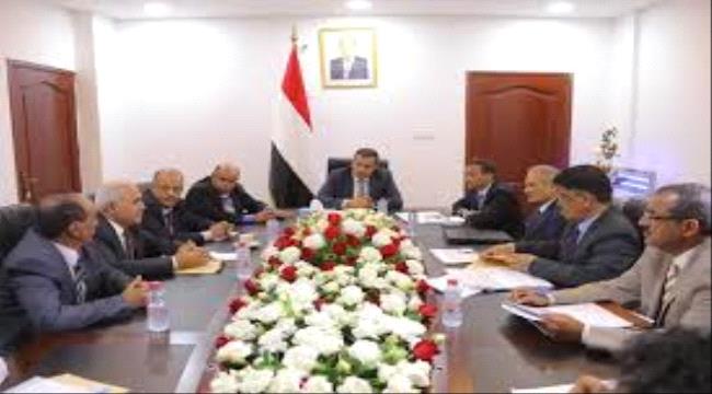 مراقبون احداث عدن كشفت سيطرة اخوان #اليـمن على قرار الشرعية 