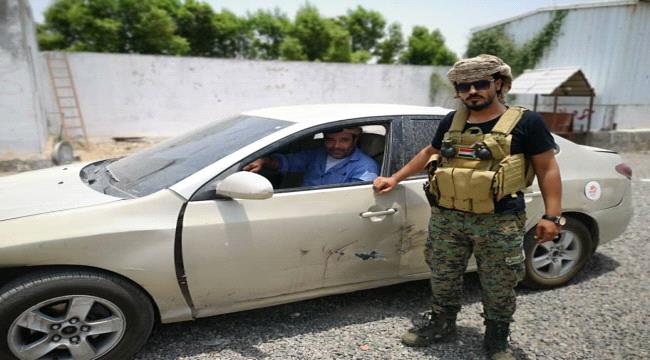قوات حزام لحج تستعيد سيارة مسروقة ومقتنيات شخصية 