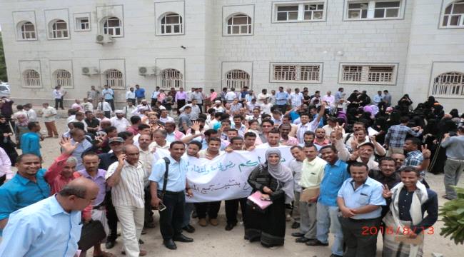 الاكاديميون المعينون بجامعة عدن يلوحون بالتصعيد