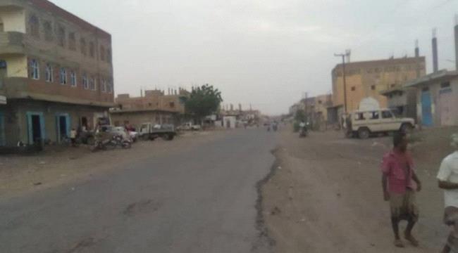 حيس.. قذائف الحوثي تطال منازل المواطنين 