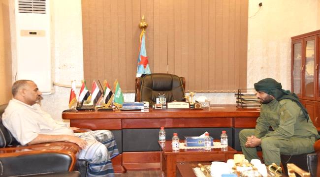 الرئيس الزُبيدي يشدد على عدم التساهل مع أي محاولات لإقلاق السكينة  وإثارة الفوضى بالعاصمة عدن