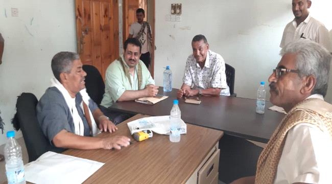 رئيس انتقالي لحج يزور مصلحة الأحوال المدنية في المحافظة ويطلع على سير العمل فيها 