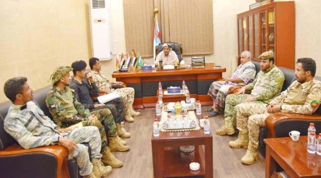الرئيس الزُبيدي يناقش مع  قادة كتائب الحزم تطورات الأوضاع الأمنية بعدن والجنوب عامة