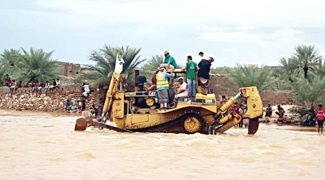 الامارات..دعم متواصل للمتضررين والمحتاجين من اهالي سقطرى