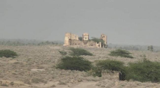 قناصة الحوثي يهاجمون جنود المشتركة في بيت الفقية
