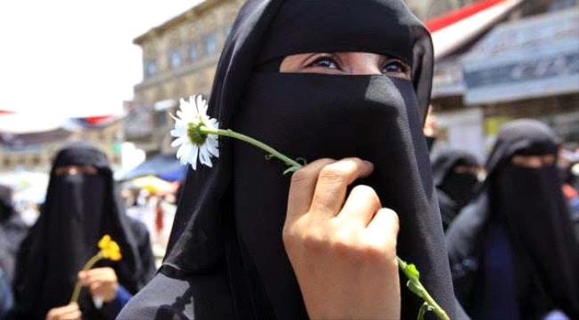 تقرير: الجرائم الحوثية بحق النساء تجاوزت الخطوط الحمراء