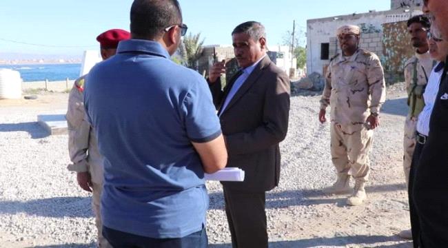 محافظ حضرموت يوجه بسرعة تنفيذ مشروع نادي الضباط بالمكلا 