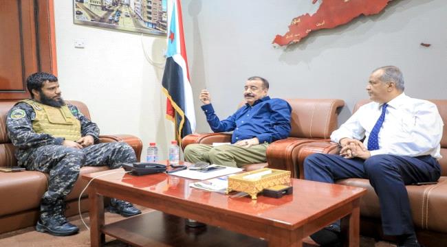 رئيس الجمعية الوطنية يلتقي قائد لواء حماية المنشآت بالعاصمة عدن