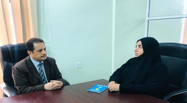 رئيسة دائرة حقوق الإنسان بالانتقالي تناقش قضايا السجناء مع رئيس المحكمة الجزائية