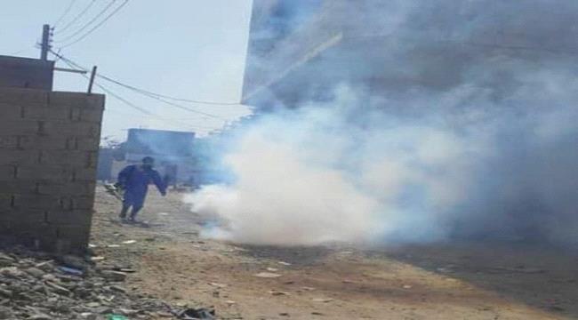 لحج.. حملة رش ضبابي ويرقي لمكافحة حمى الضنك في تبن