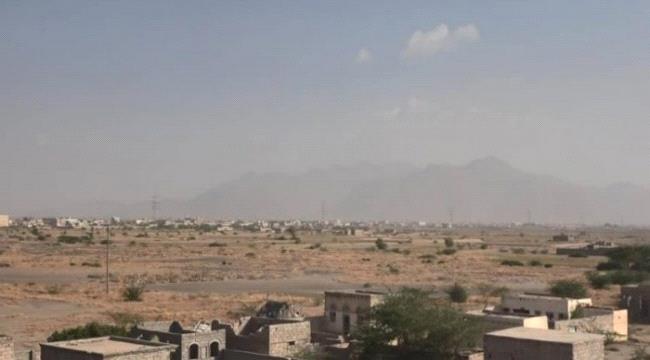 مليشيا الحوثي تقصف مواقع المشتركة في حيس بالحديدة