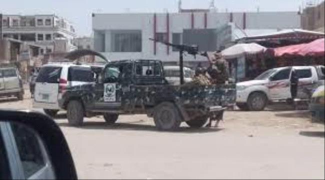 شبوة..مليشيا الاصلاح تنشر العشرات من نقاط التفتيش بشوارع عتق