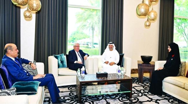 غريفيت يبحث عن حل للازمة #اليـمنية في الامارات.. وقرقاش يؤكد سعي التحالف الى حل مستدام بالمنطقة
