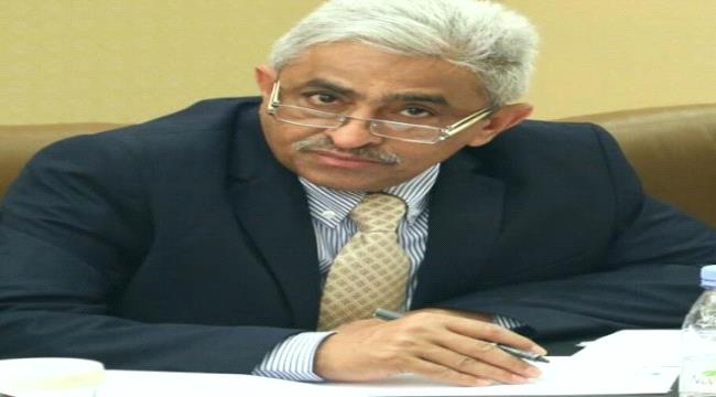 قال إن قرار إيقافه تم" بمؤامرة" .. ”شريم” يرد على رئيس الوزراء ويؤكد وجوده في عدن 