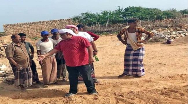 بدعم إماراتي..بناء مساكن جديدة للمتضررين من الأمطار بسقطرى 