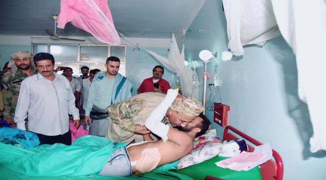 الرئيس القائد عيدروس الزُبيدي يتفقد أحوال جرحى الجبهات الحدودية في مستشفيي النصر والتضامن ب#الضـالع
