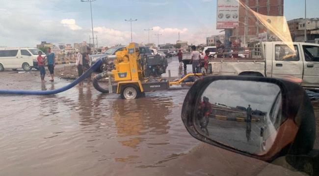 التحالف يطلق جسر جوي لتقديم المساعدات للمتضررين من الامطار ب#العاصمة_عـدن وباقي المحافظات الجنوبية