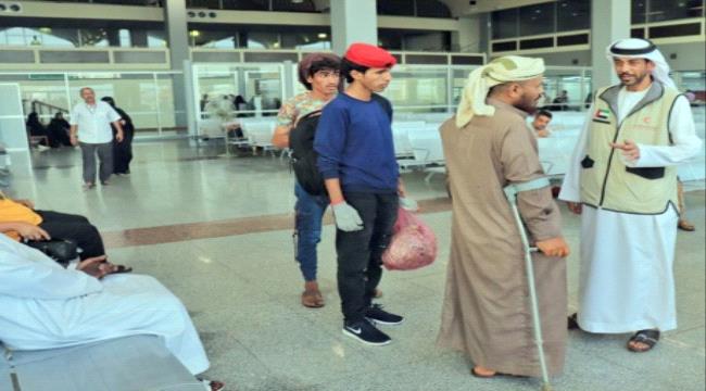مغادرة 25 جريحا  مطار عدن للعلاج بالهند على نفقة الامارات