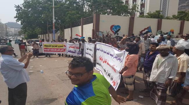 كيف اعاد محافظ عدن احمد سالمين فاسد ومطلوب لهيئة مكافحة الفساد مديرا لمؤسسة المياه بعدن