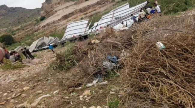 اضرار مادية جسيمة جراء رياح شديدة ضربت مريس شمال #الضـالع