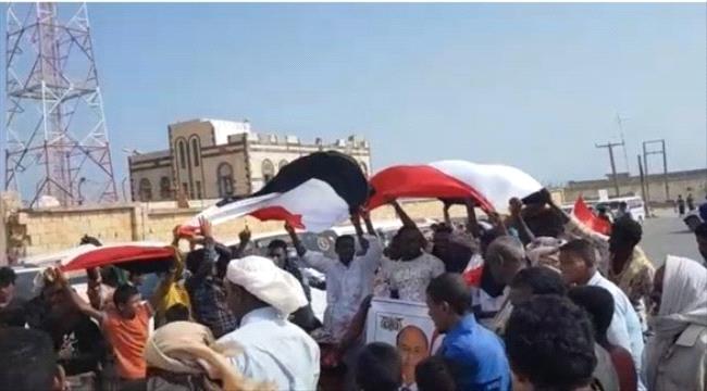 انتكاسة كبيرة لإخوان #اليـمن في سقطرى
