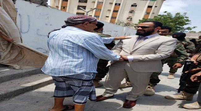 نائب رئيس الانتقالي يستقبل شقيق الشهيد قيصر لقور و يزور اسرة الشهيد رافت دمبع