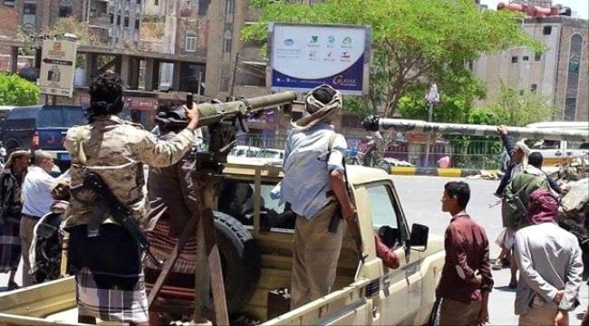 ميليشيات الحشد الإصلاحي تهاجم قيادة أبي العباس وتغلق مدارس #تعـز.. والكتائب: سندافع عن أفرادنا