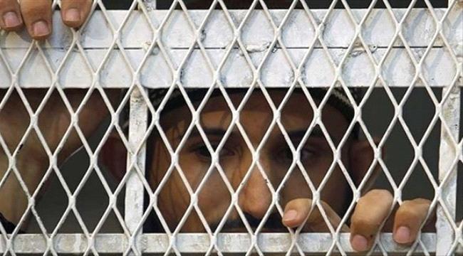 «بيوت التبادل» سجون سرية حوثية للابتزاز والتجويع