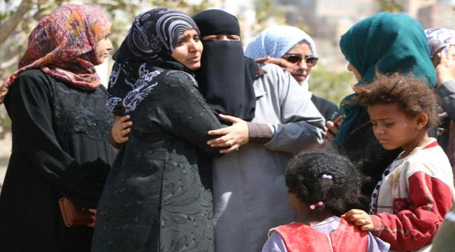 الأم #اليـمنية في عيدها.. قلوب مثخنة بالاوجاع على الشهداء والمعتقلين