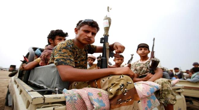 #الحـوثيون يفصلون تعسفيا عشرات الآلاف من الموظفين الحكوميين