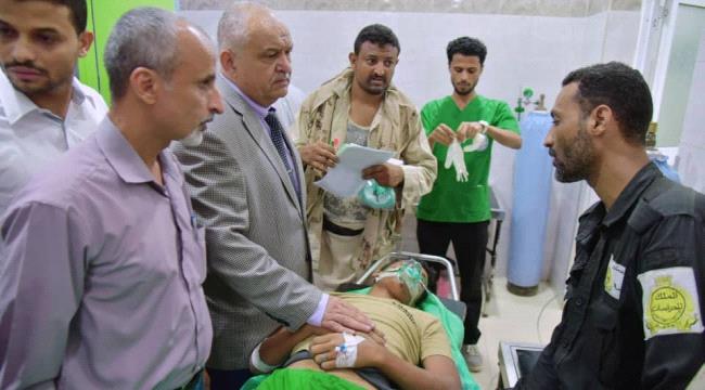 الوالي يتفقد جرحى القوات الجنوبية من أبناء أحور في مستشفيات العاصمة عدن