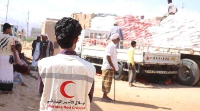 لال الإمارات يوزع 350 سلة غذائية في جول الريدة