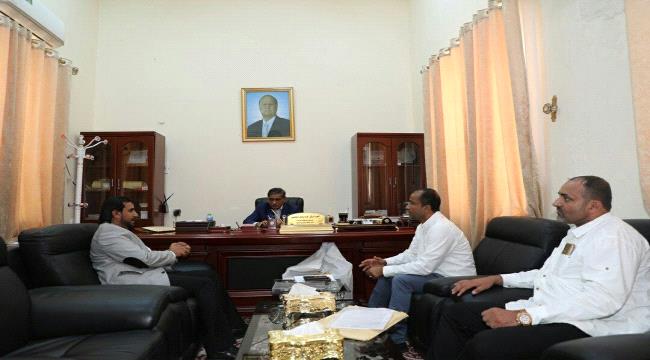 البحسني يوجه بتسهيل حركة بواخر الحاويات التابعة للخط الملاحي MSC 