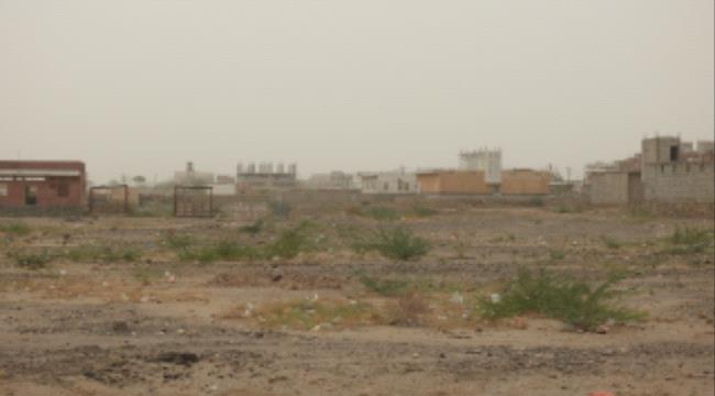 مليشيا الحوثي تقصف بالاسلحة الثقيلة والمتوسطة مواقع القوات المشتركة في حيس