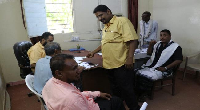 أبين.. لجنة من مؤسسة الكهرباء لتثبيت المتعاقدين