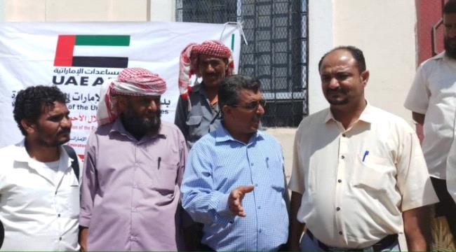 تدشين توزيع السلال المقدمة من الإمارات على النازحين ب#الضـالع