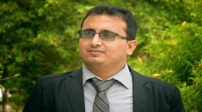 العولقي: الانتقالي يتعامل بالمنطق بينما الشرعية تتبع سياسة المطابخ الإعلامية