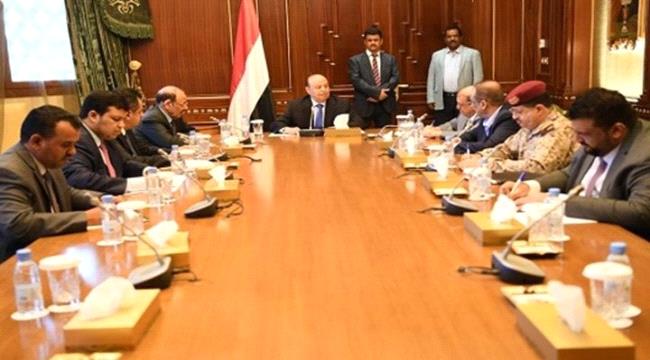 محلل جنوبي:لم يعد امام الشرعية وقت طويل للمماطلة على توقيع اتفاق جدة