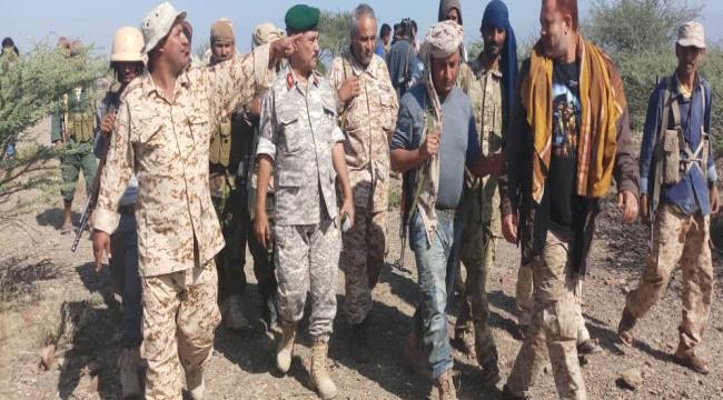 محافظ #الضـالع يتفقد القوات الجنوبية بالخطوط الأمامية في جبهة الفاخر شمال #الضـالع